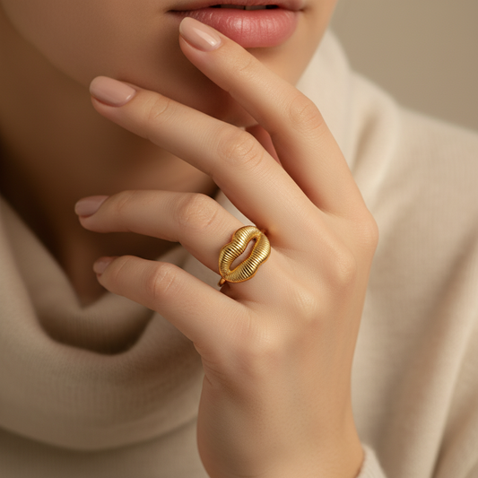 Bold Lips Ring