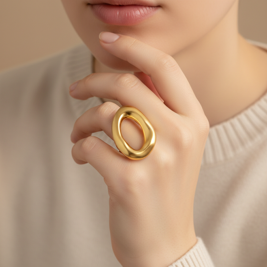 Wavy Loop Bold Ring