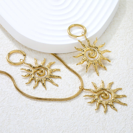 Glowing Sun Pendant Set