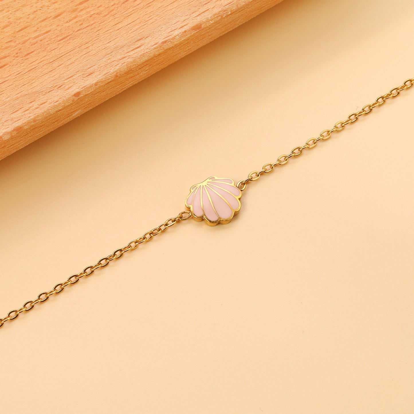 Dainty Shell Bracelet