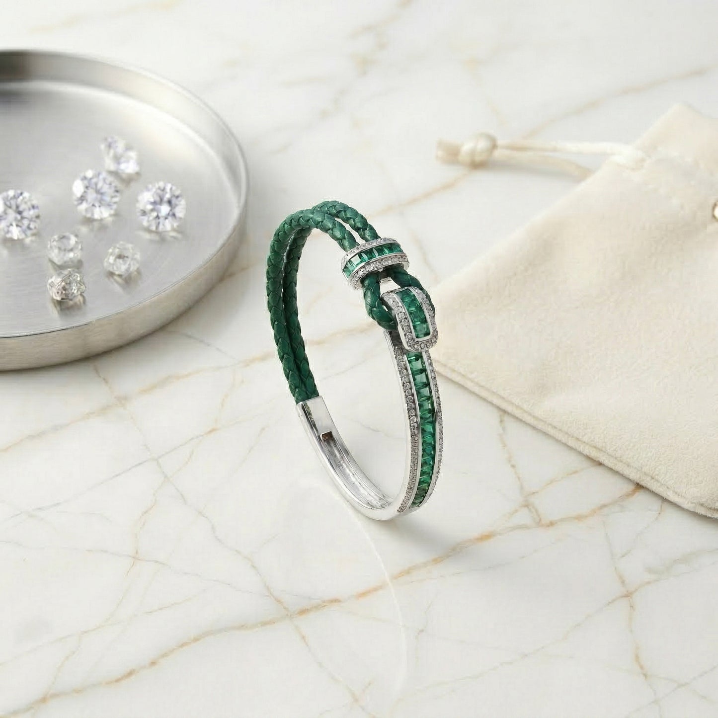 KNOT INTERLOCK BRACELET