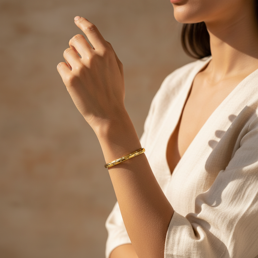 REBEL STAR CUFF