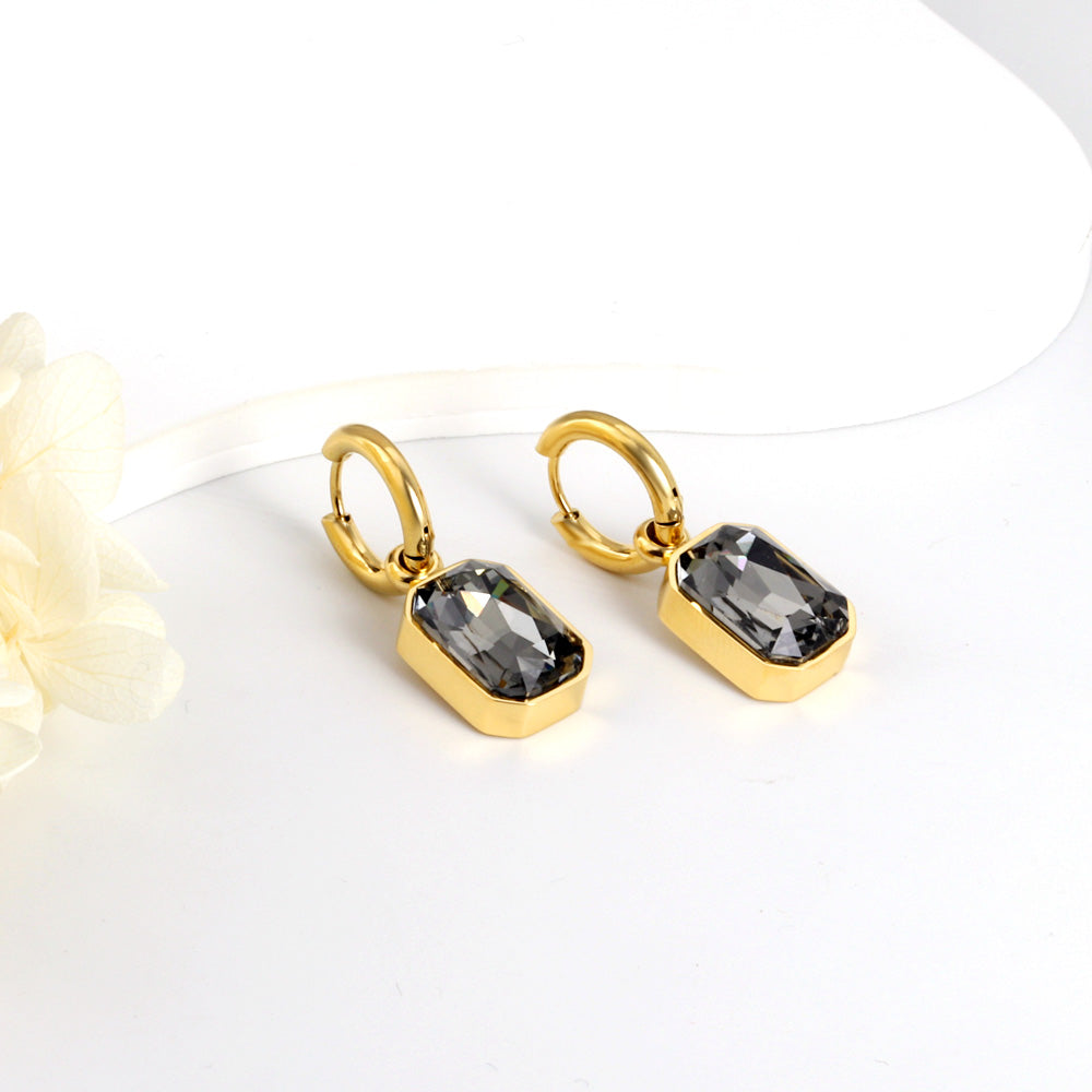 Matrix Black Studs