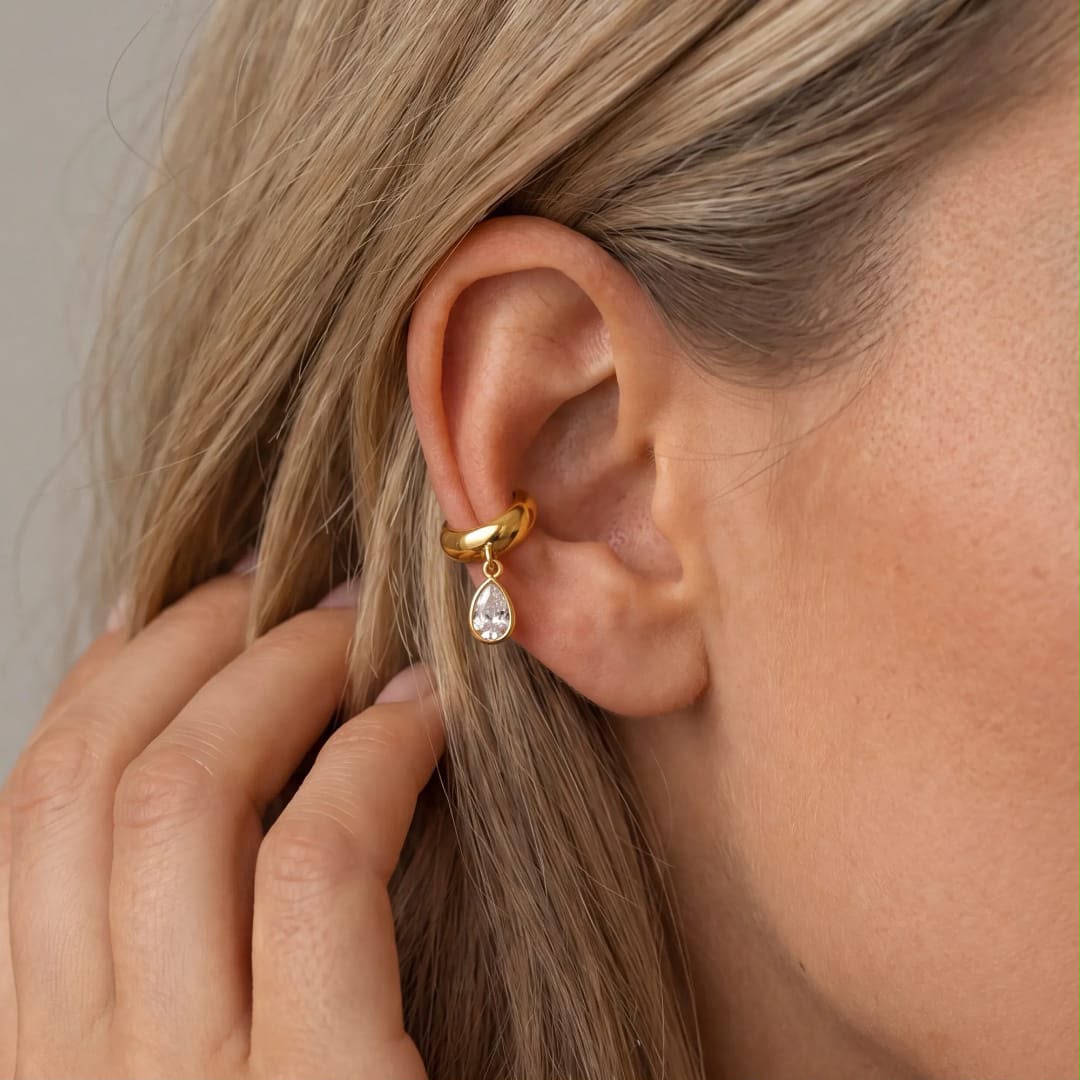 Crystal Dew Earcuff