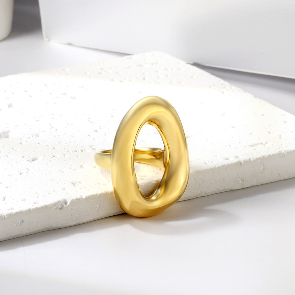 Wavy Loop Bold Ring