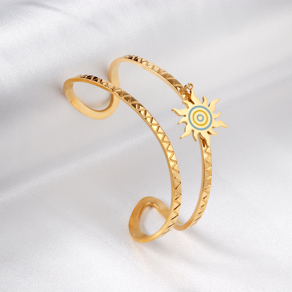 Eclipse charm Cuff