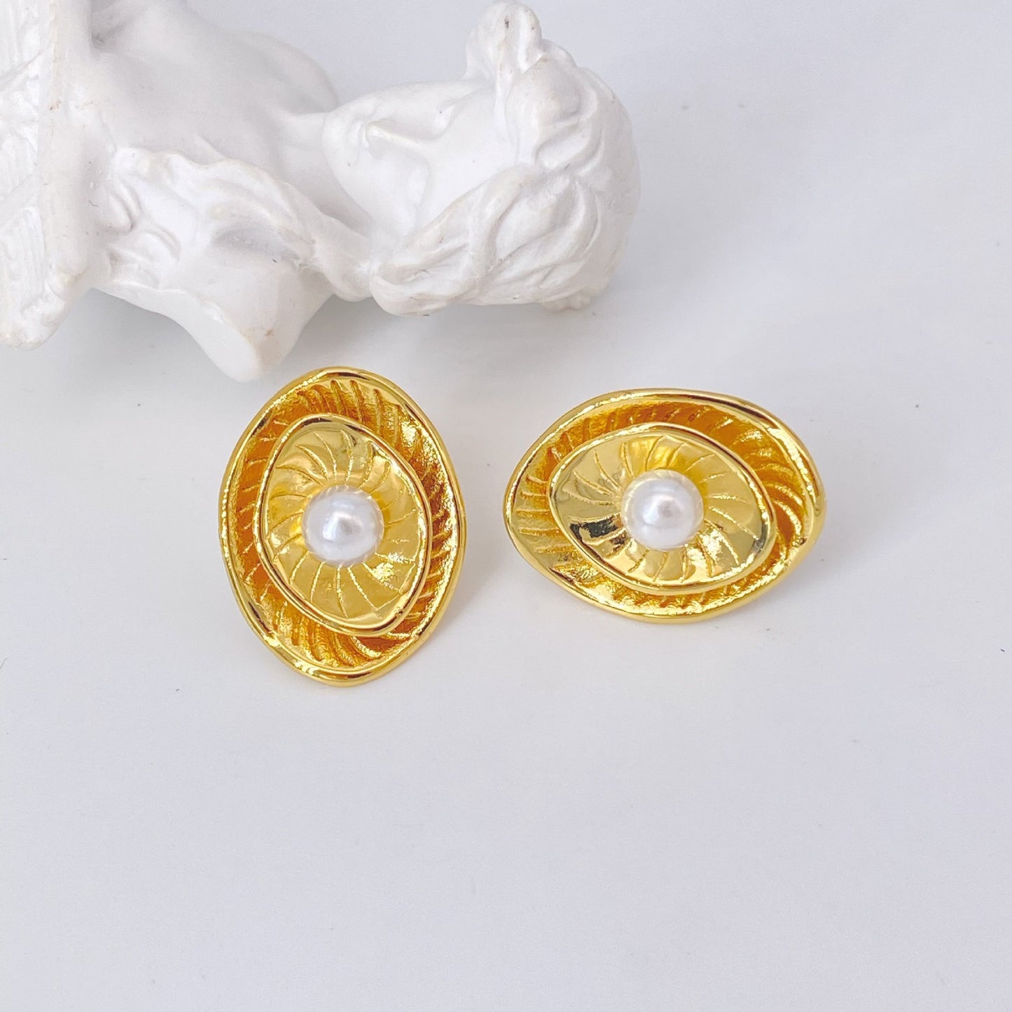 Artistic Pearl Earrings